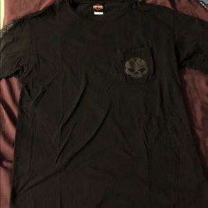 Clare’s At The Falls Skull Pocket Tee